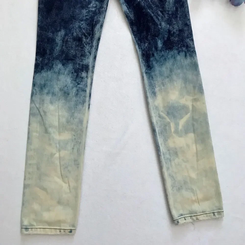 Dereon nwot distressed